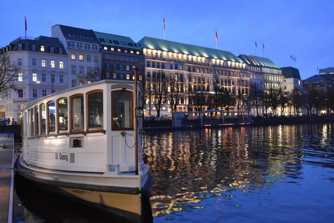 Stylish Apartment In The Heart Of Hamburg Bagian luar foto